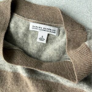 Banana Republic Tan and Gray Cashmere Blend Pullover